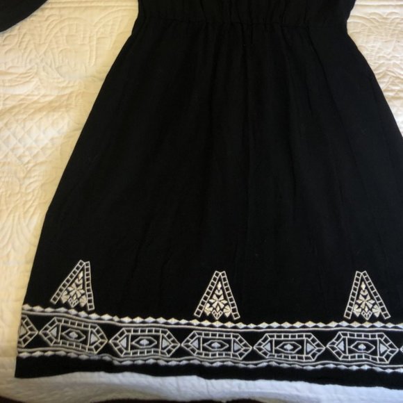 Old Navy MEDIUM dress - Picture 2 of 2